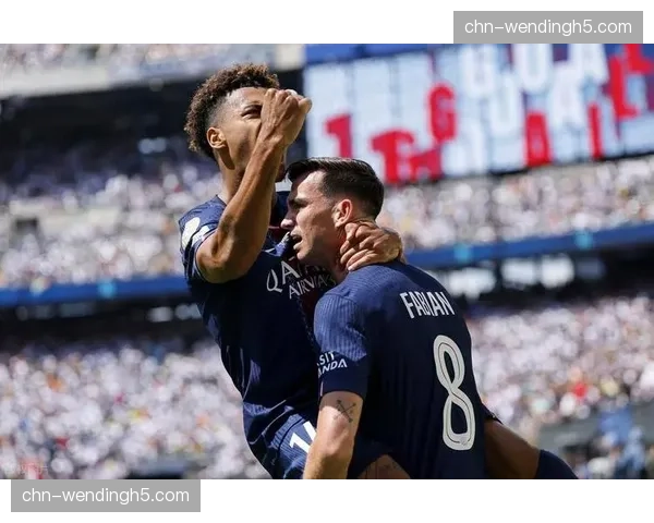 镜头聚焦：巴黎vs马赛第78分钟，姆巴佩回撤至左后卫区域发起反击，体现位置模糊化趋势